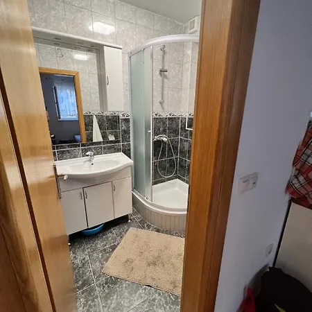 Villa Popic - Apartmany Monika * Baska Voda